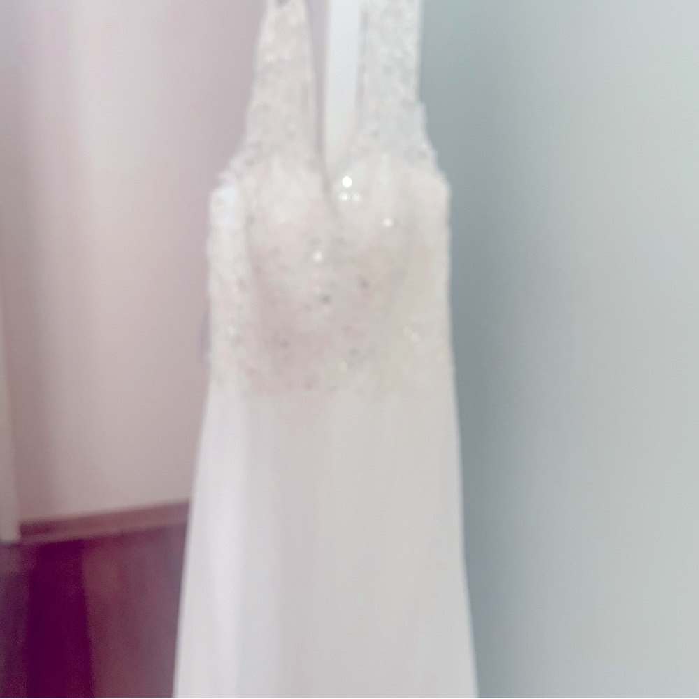Off white size 14 never worn Brand New Wedding Dress